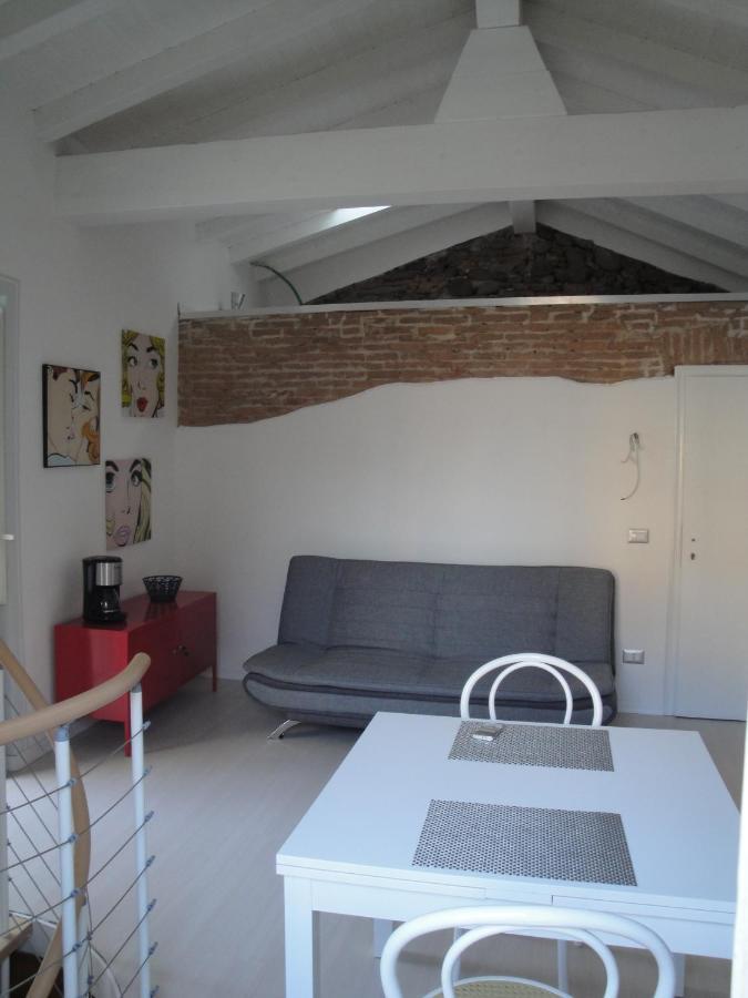Casa Le Corti Villa Intra Esterno foto