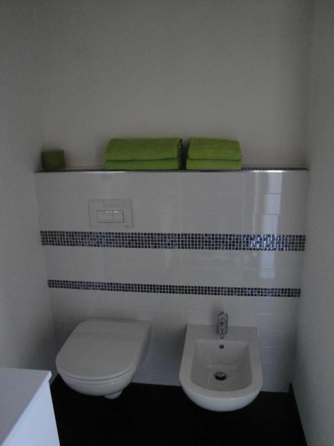 Casa Le Corti Villa Intra Esterno foto